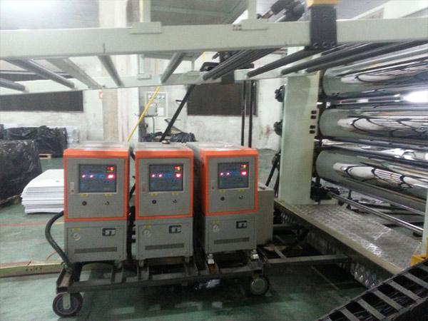 擠闆擠出機控溫專用模溫機